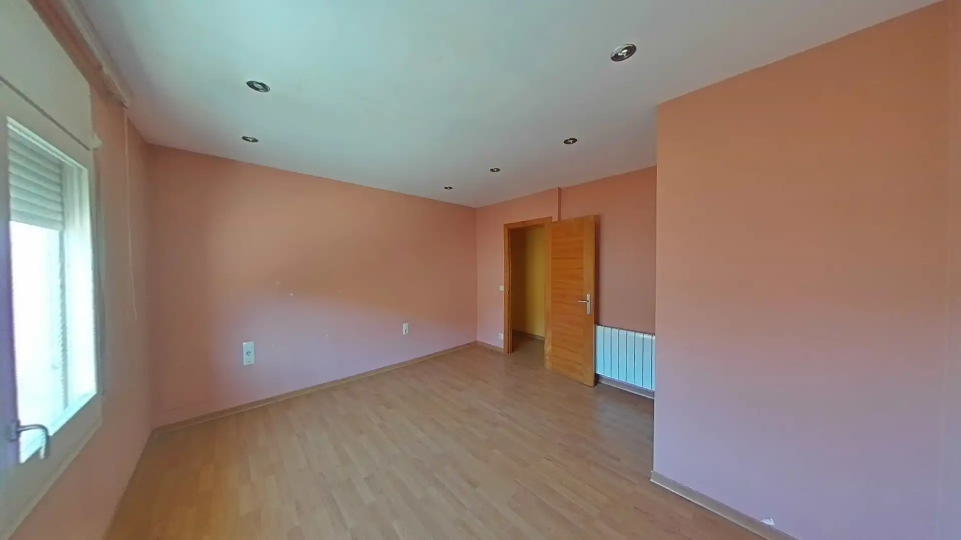 Casa adosada en venta en Olot con Balcón