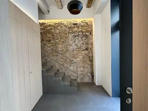 Flat for sale in Carrer de Lleó 40