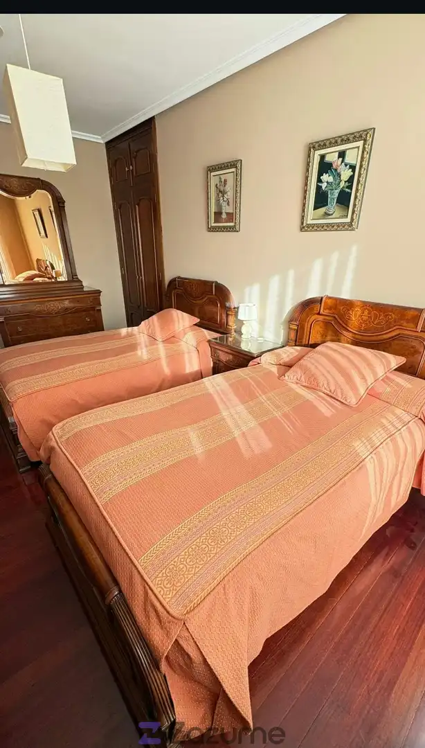 Habitación de Dúplex de alquiler en Noja con Jardín privado, Terraza y Piscina