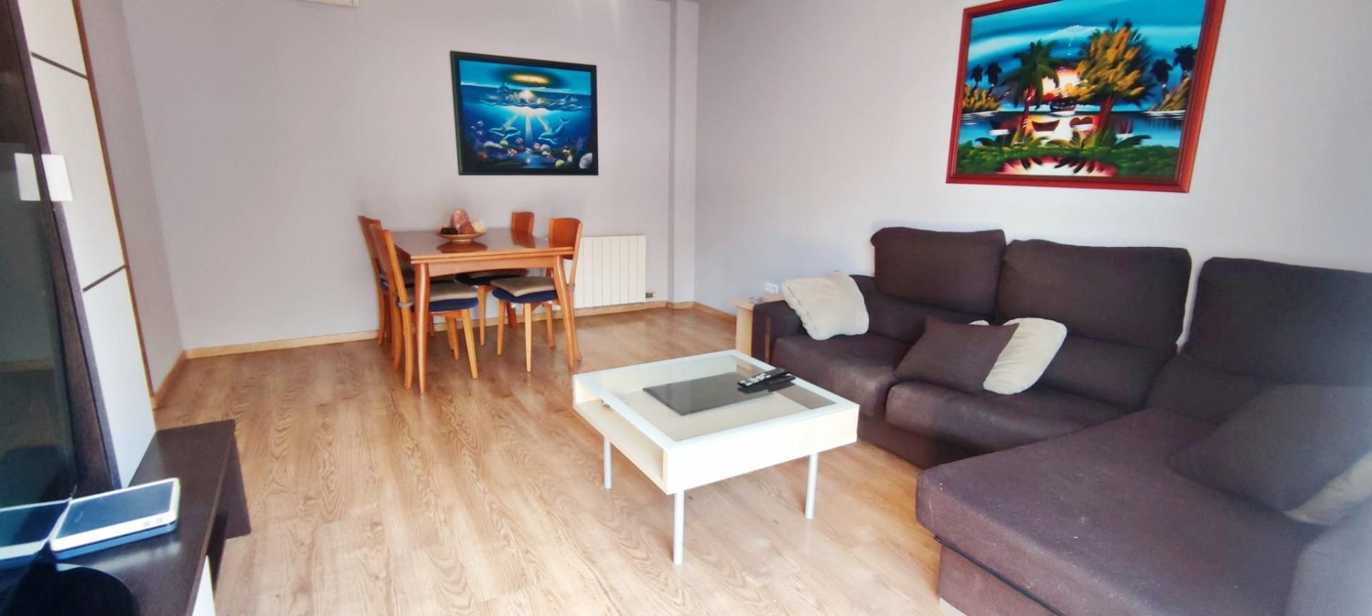 Sala d'estar de Pis en venda en Pineda de Mar amb Calefacció, Jardí privat i Terrassa