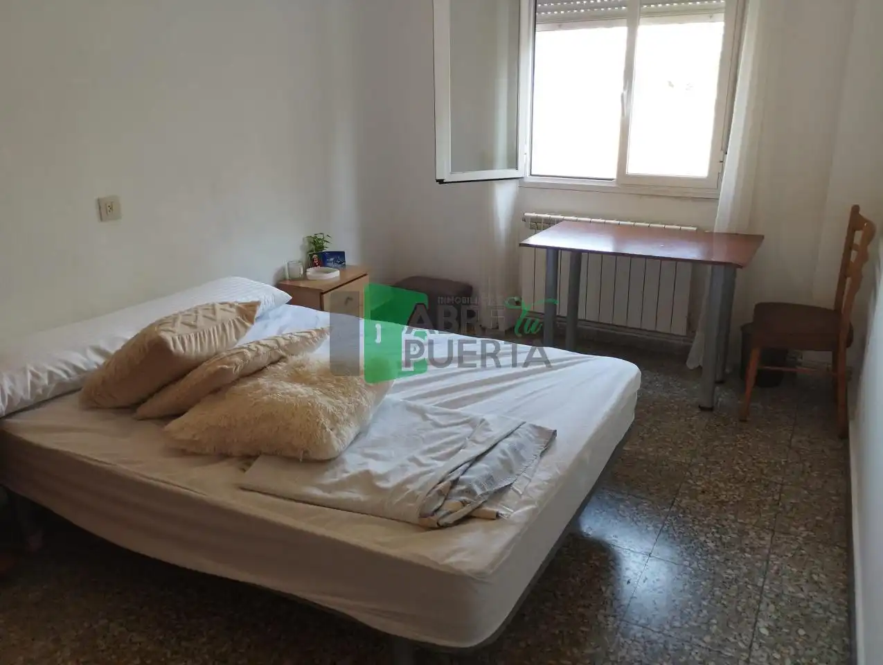 Habitación de Piso en venta en Ourense Capital  con Calefacción y Amueblado