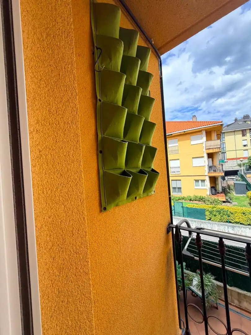 Wohnung zur Miete in Calle la Garoja, Cartes