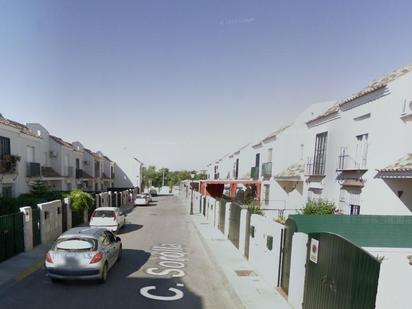 Exterior view of Single-family semi-detached for sale in Utrera  with Air Conditioner and Terrace