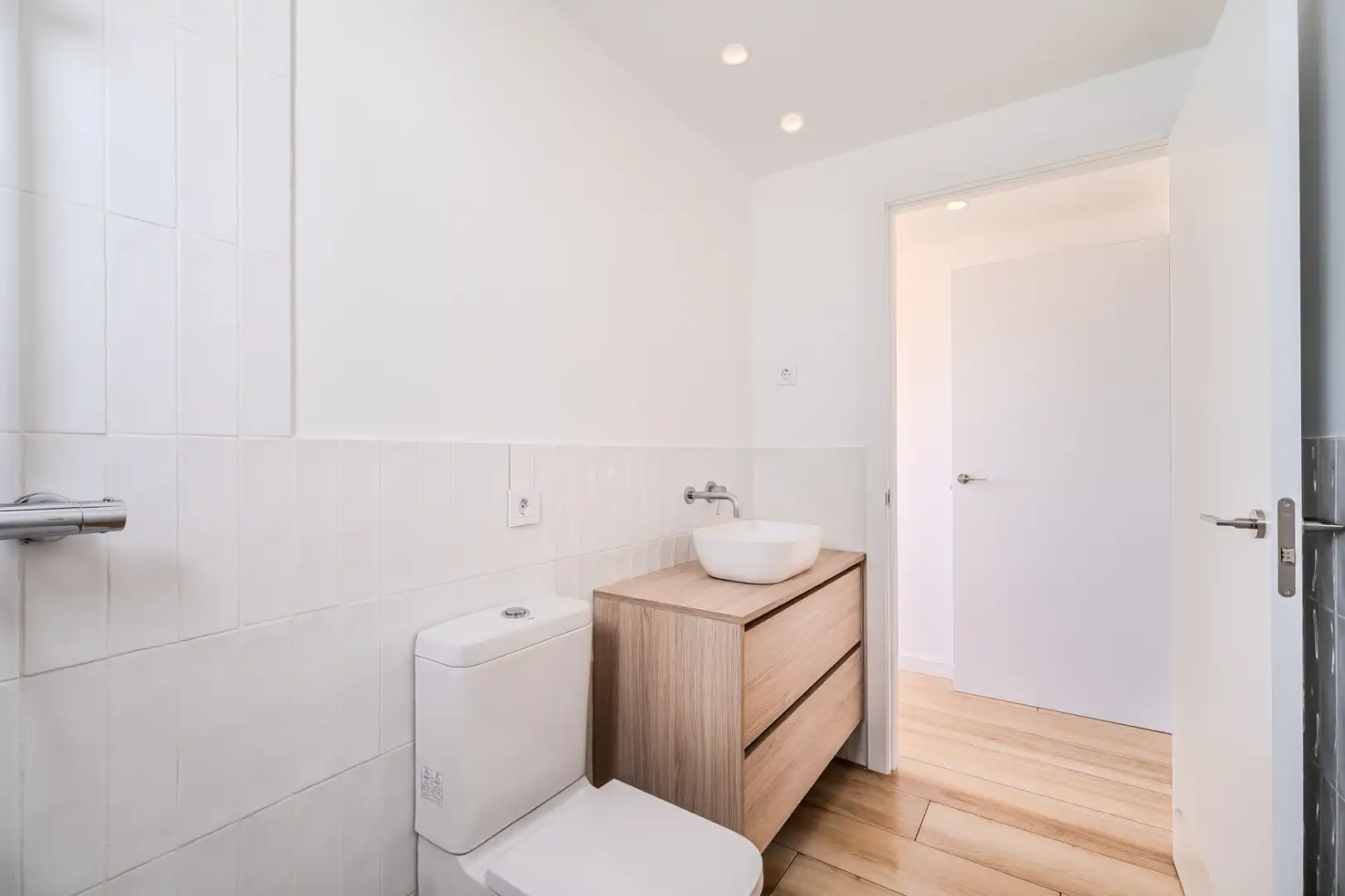 Badezimmer von Haus oder Chalet zum Verkauf in L'Ametlla de Mar  mit Klimaanlage, Heizung und Privatgarten