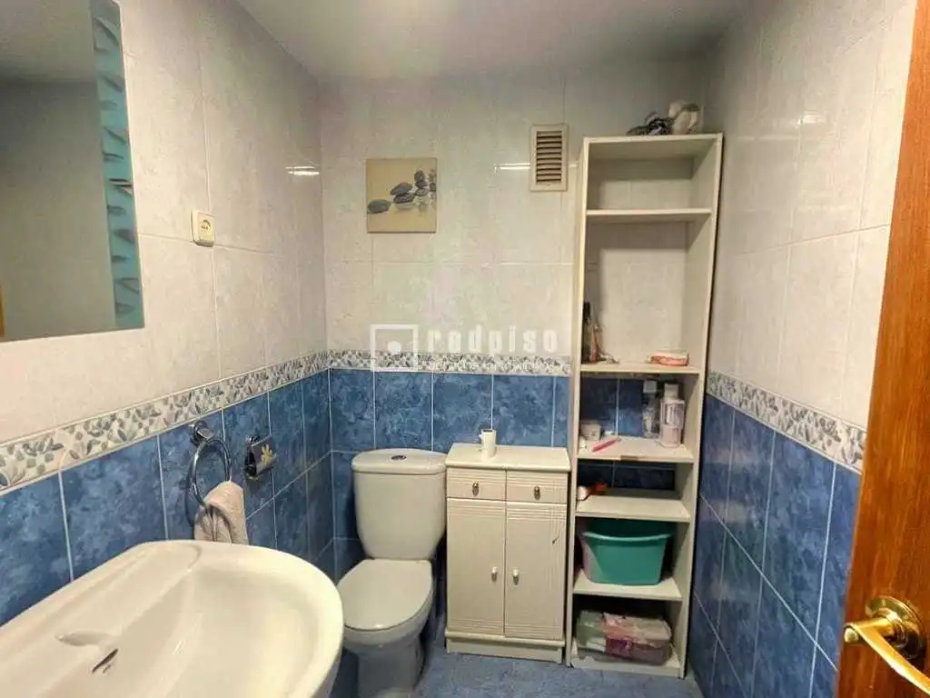 Baño de Piso en venta en Alcalá de Henares con Calefacción y Terraza