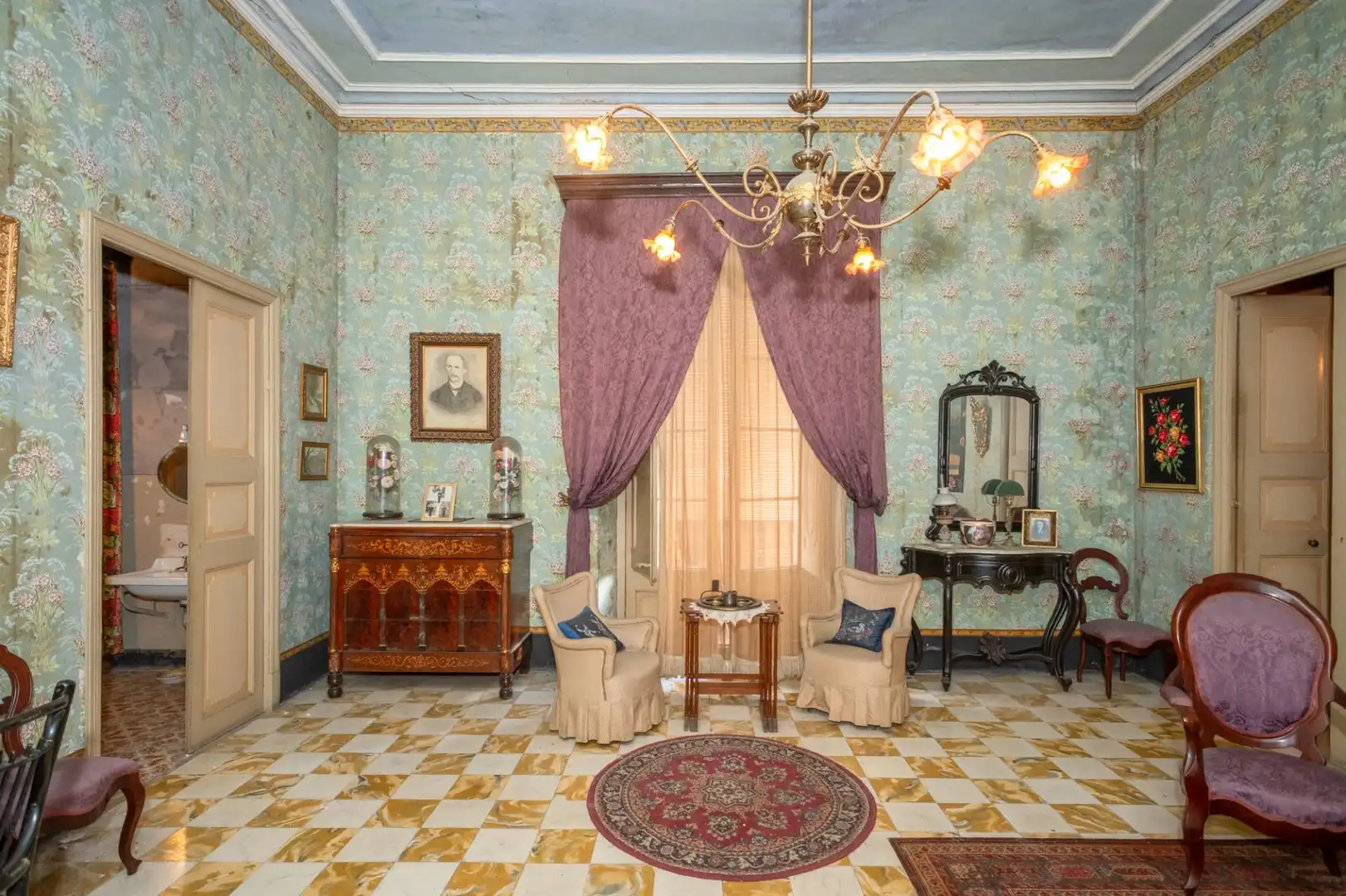Sala de estar de Casa o chalet en venta en Besalú con Jardín privado, Terraza y Amueblado