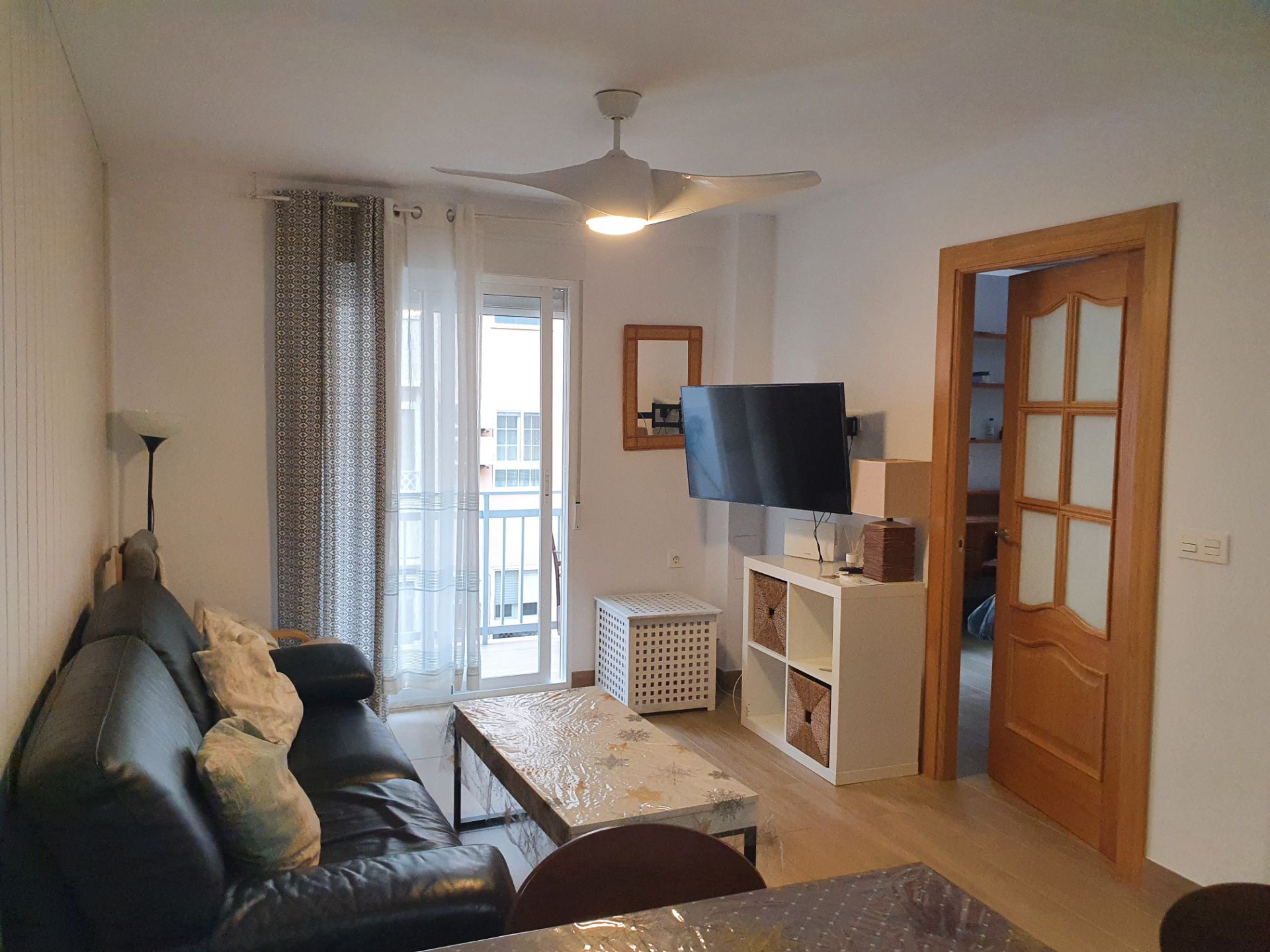 Sala d'estar de Pis de lloguer en  Granada Capital amb Moblat, Forn i Rentadora