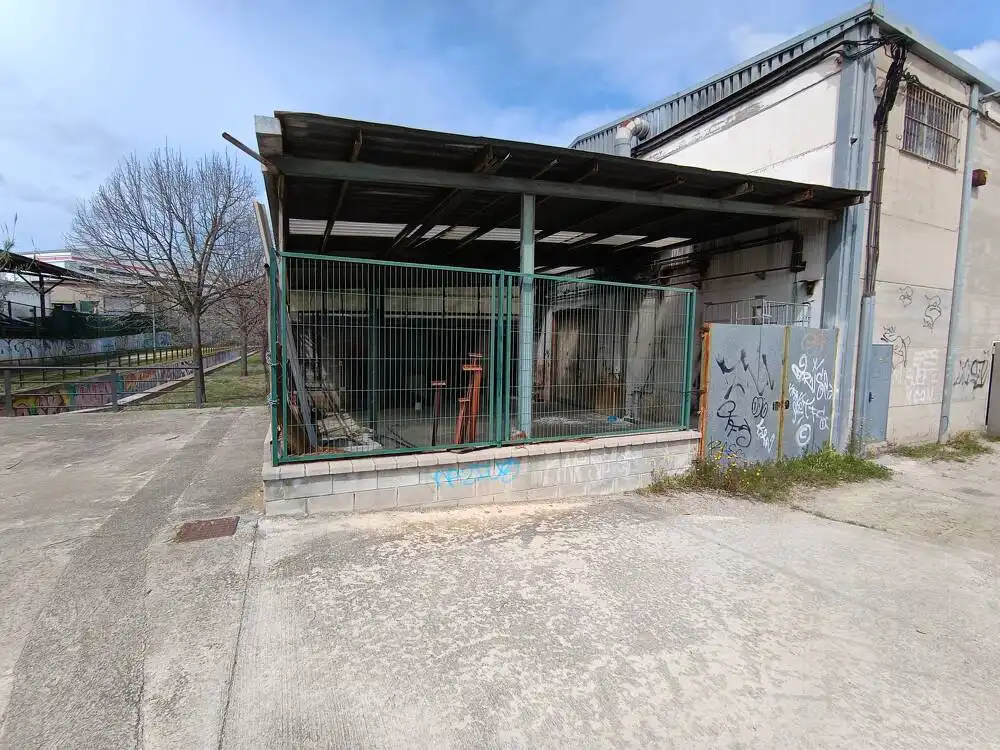 Außenansicht von Fabrikhallen zur Miete in Lliçà de Vall