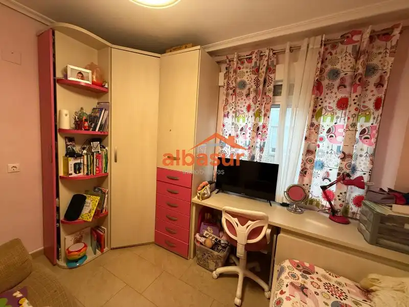 Bedroom of Flat for sale in Córdoba  with Air Conditioner, Terrace and Furnished