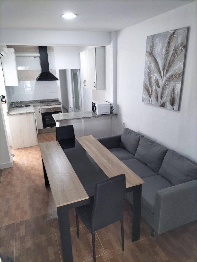 Flat to share in Calle los Olivos, 10, Santa Rosa - Valdeolleros, Norte-Sierra