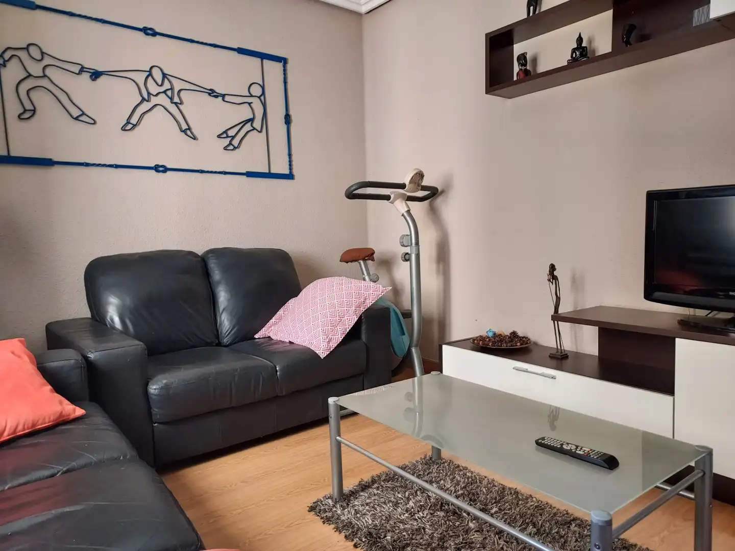 Sala d'estar de Pis de lloguer en  Pamplona / Iruña amb Calefacció, Parquet i Moblat