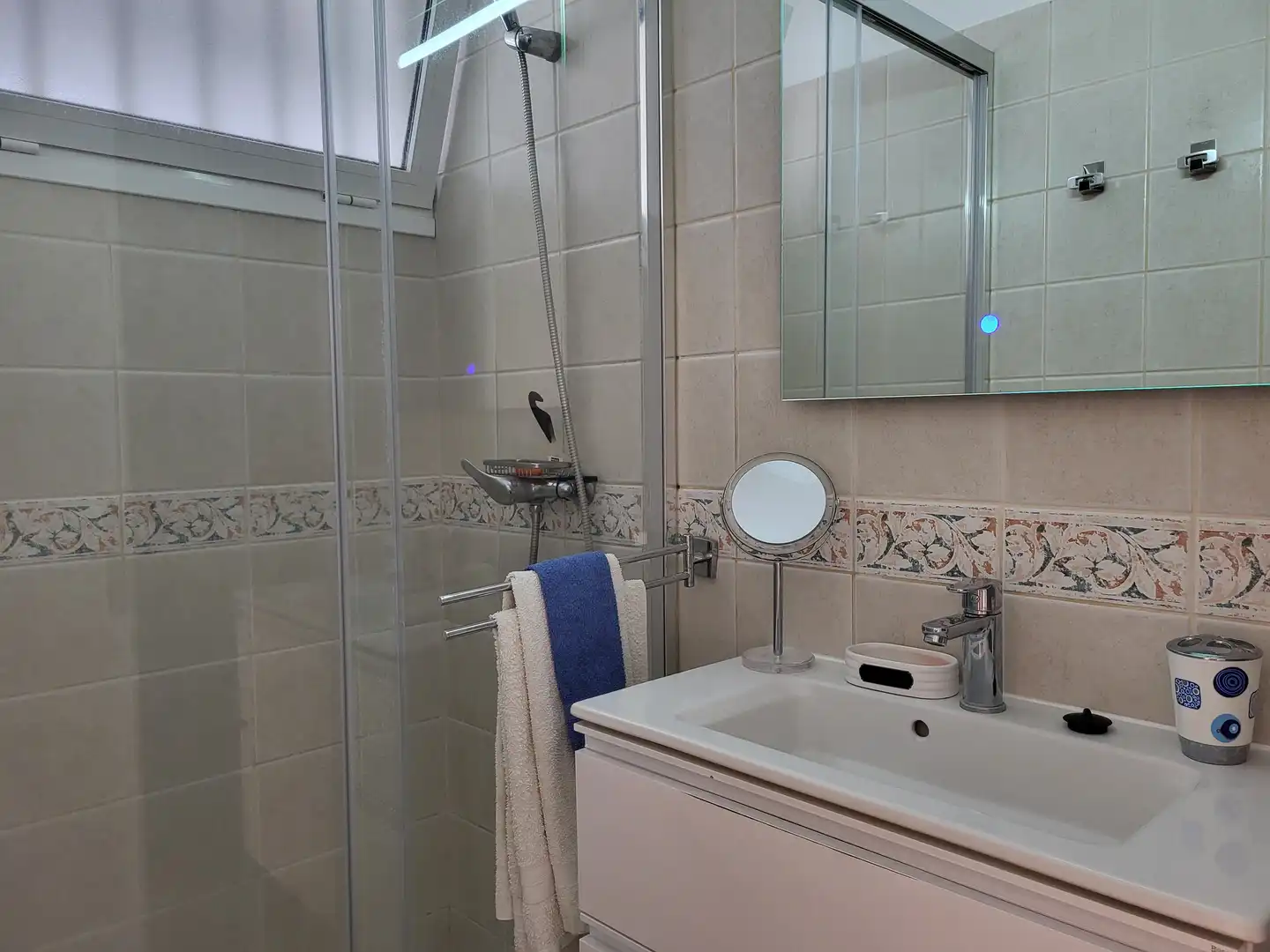 Baño de Apartamento de alquiler en Los Realejos con Trastero, Piscina y Amueblado