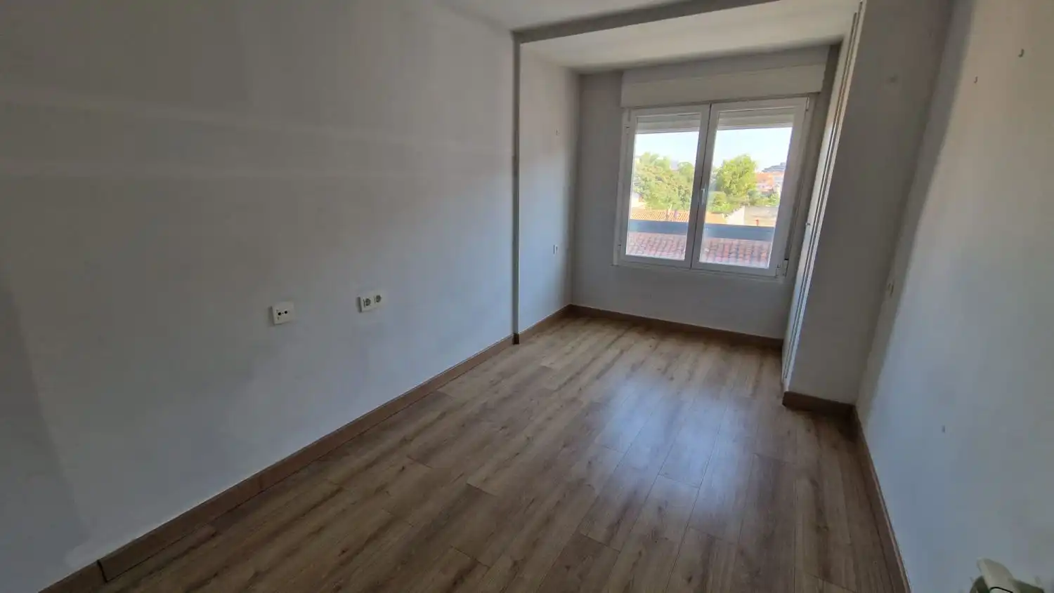 Habitación de Piso en venta en León Capital  con Calefacción, Terraza y Trastero