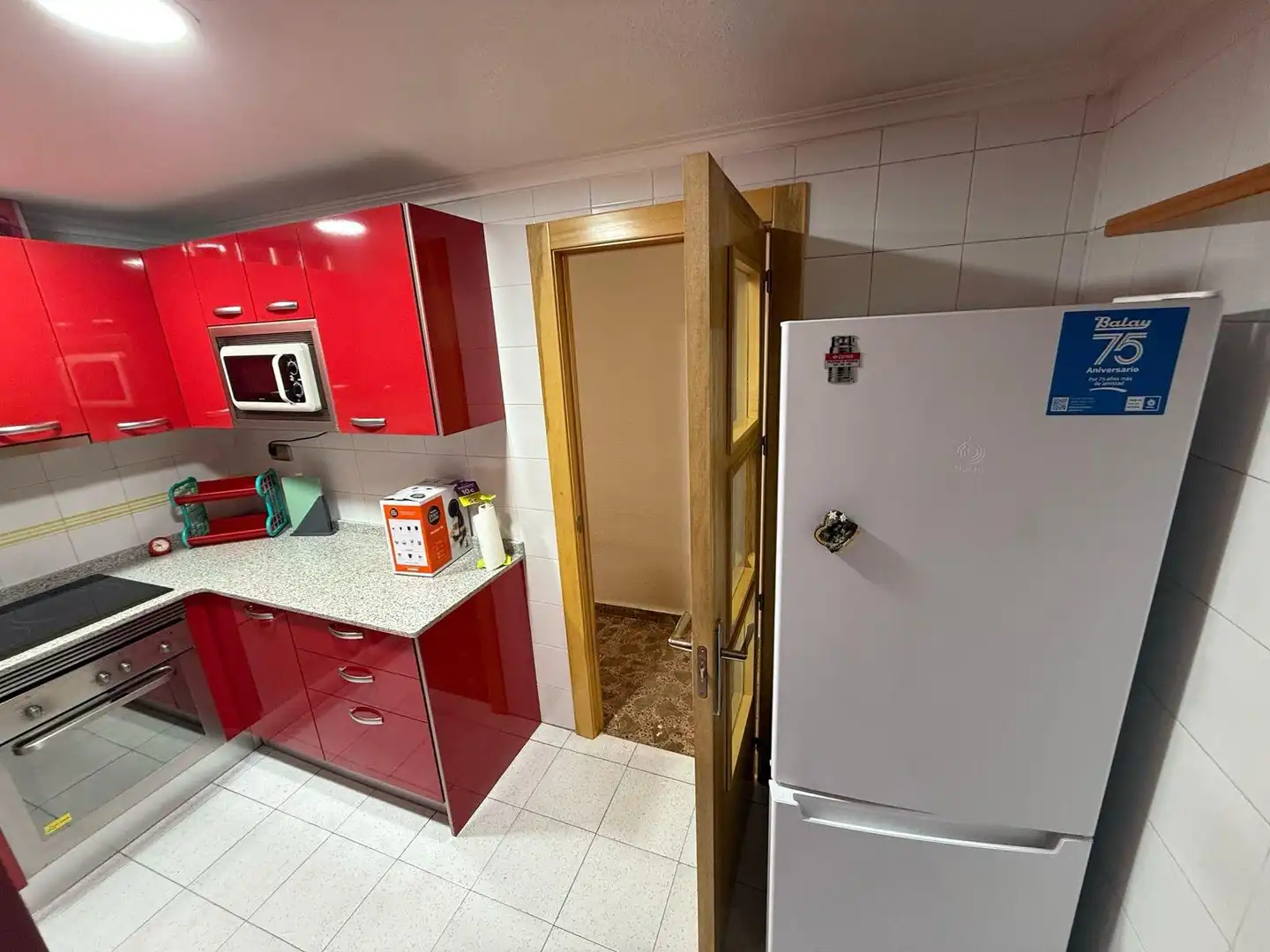 Cocina de Apartamento de alquiler en Torrevieja con Aire acondicionado, Terraza y Amueblado