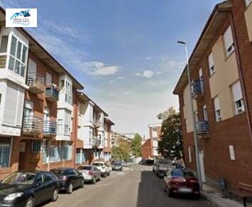 Vista exterior de Pis en venda en Villaquilambre