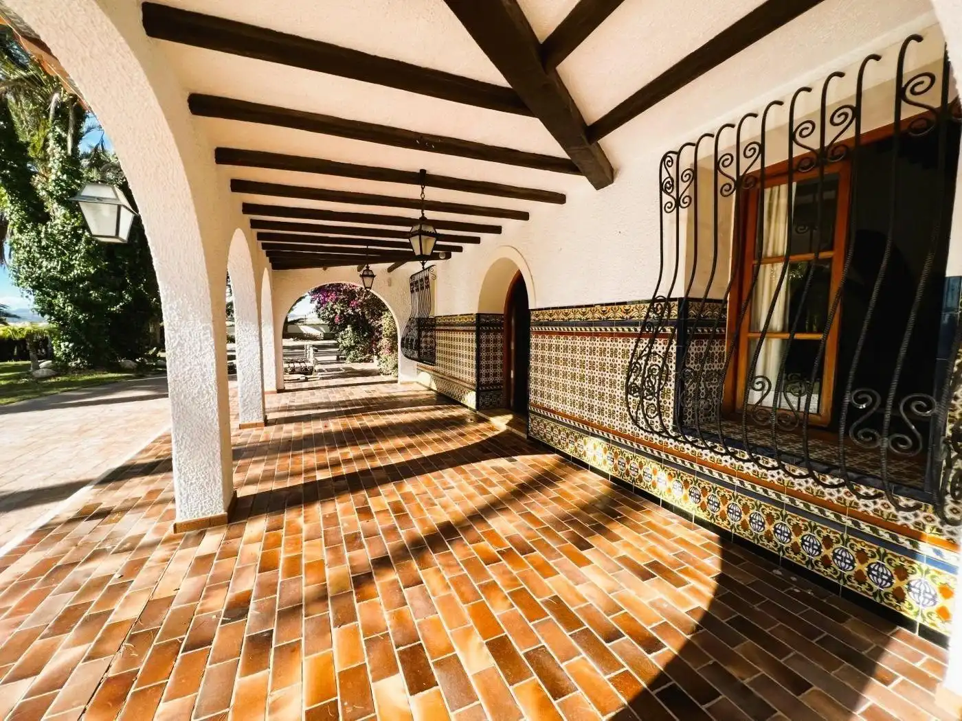 Country house zum Verkauf in Novelda mit Klimaanlage, Heizung und Privatgarten