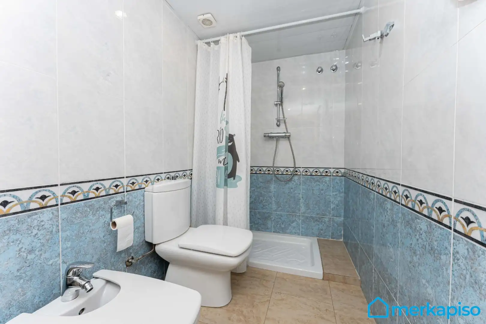 Baño de Casa adosada en venta en Viladecans con Aire acondicionado, Terraza y Balcón