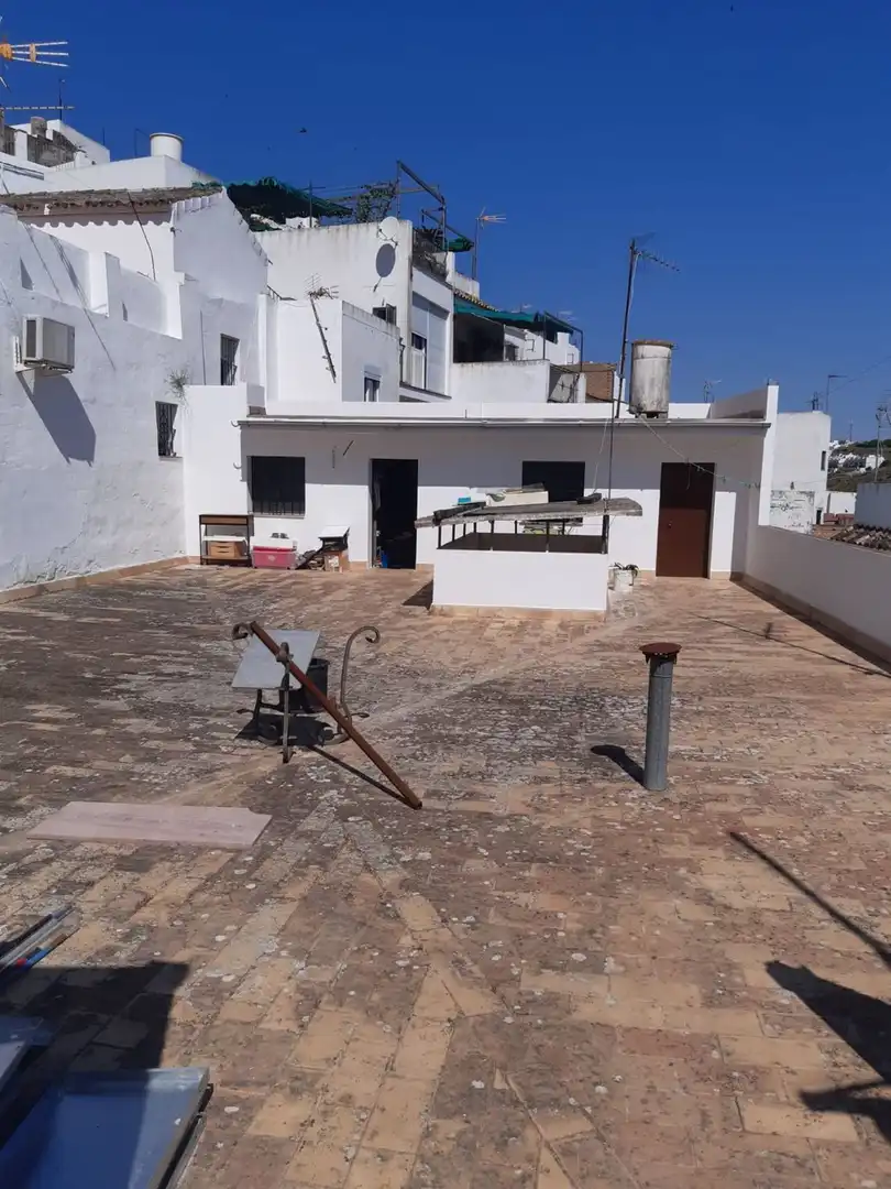Vista exterior de Casa o xalet en venda en Arcos de la Frontera amb Terrassa
