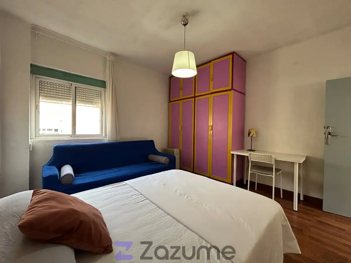 Habitación de Piso de alquiler en Granada con Amueblado, Horno y Lavadora
