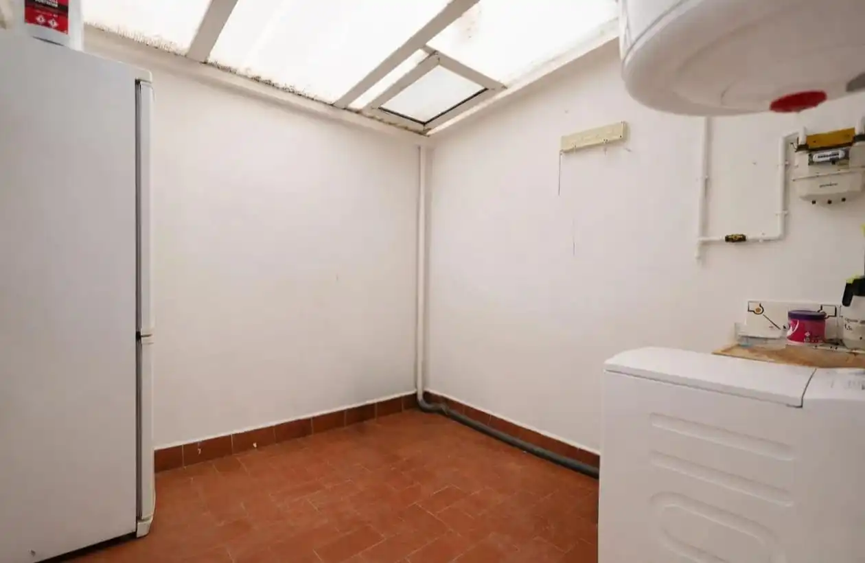 Piso en venta en L'Hospitalet de Llobregat con Terraza y Balcón