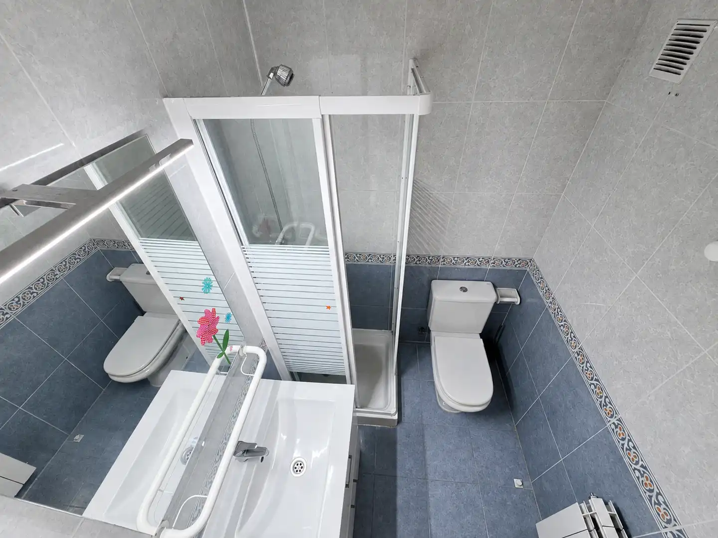 Bathroom of Flat for sale in Cambrils  with Air Conditioner, Heating and Storage room