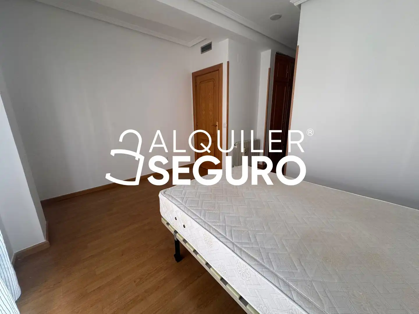 Dormitori de Casa o xalet de lloguer en Madrid amb Aire condicionat, Calefacció i Terrassa