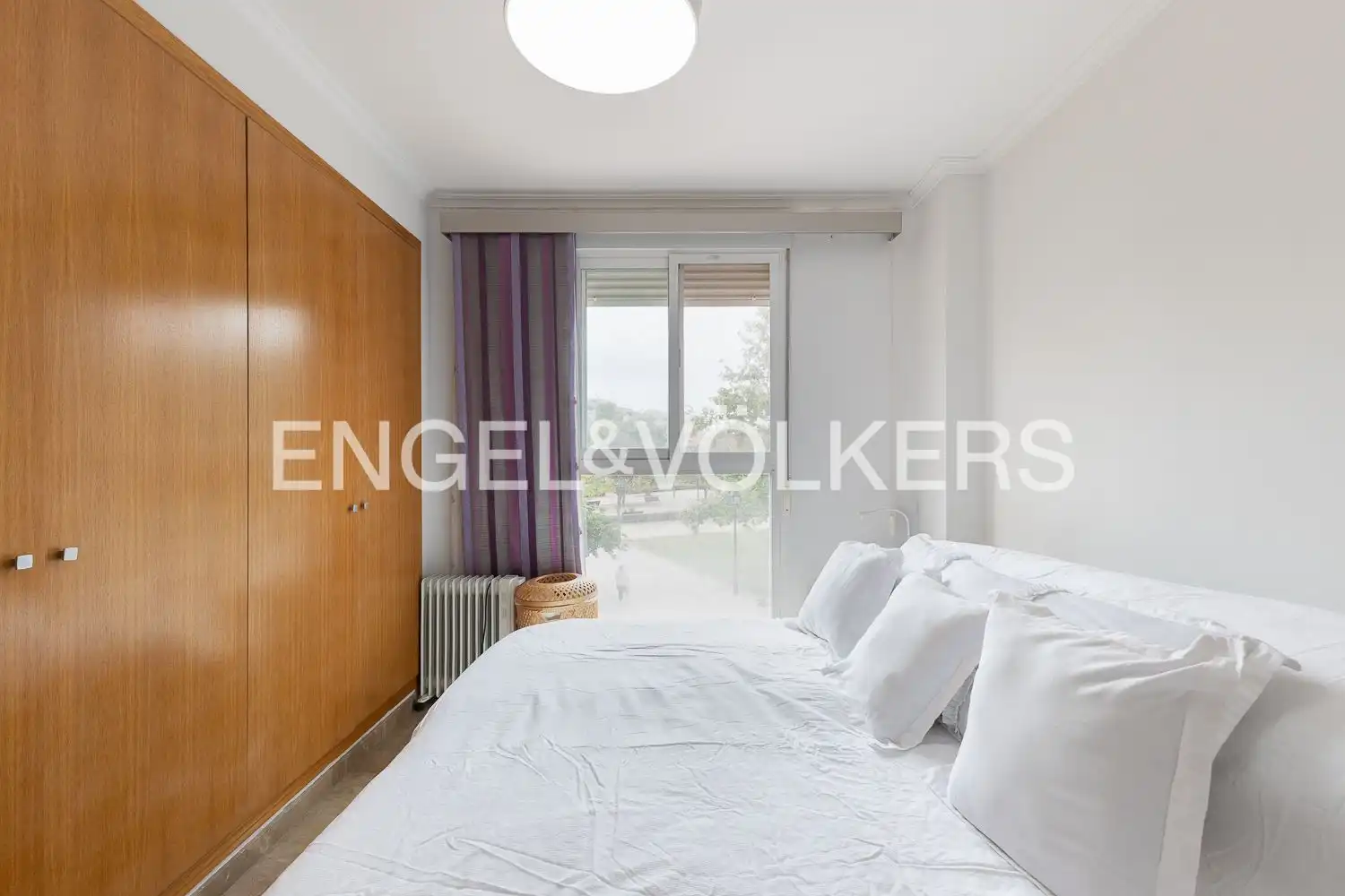 Schlafzimmer von Wohnung zum Verkauf in Valencia mit Klimaanlage, Heizung und Privatgarten