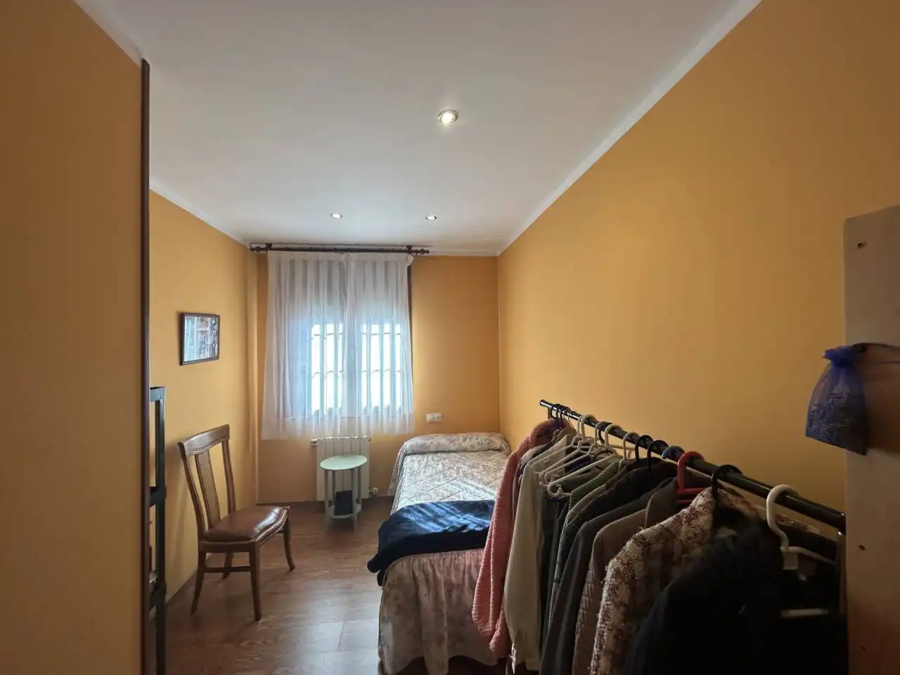 Schlafzimmer von Haus oder Chalet zum Verkauf in Llanes mit Heizung, Privatgarten und Terrasse
