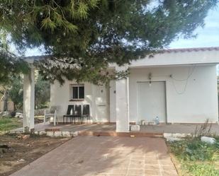 Exterior view of House or chalet for sale in Vilanova i la Geltrú  with Oven