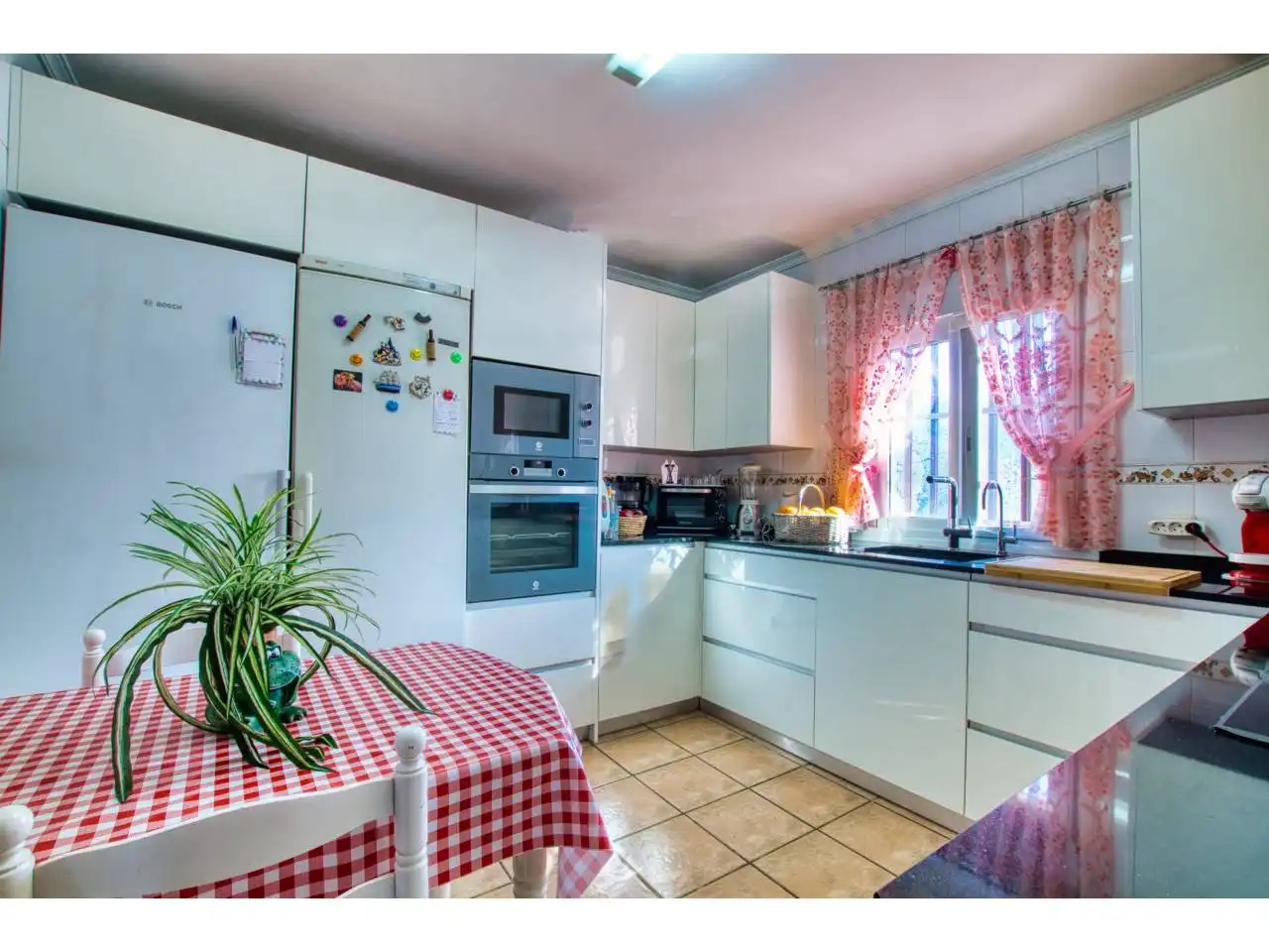 Cocina de Finca rústica en venta en Alcaucín con Terraza y Piscina