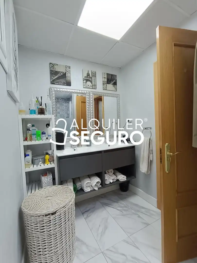 Piso con ascensor en alquiler en del Universo, imagen 7