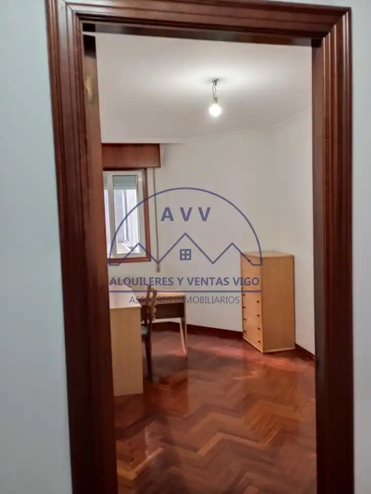 Bedroom of Flat for sale in Vigo   with Heating, Parquet flooring and Storage room