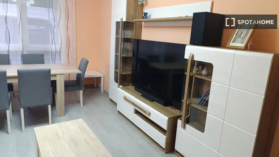 Sala de estar de Apartamento para compartir en Castro-Urdiales con Aire acondicionado, Calefacción y Terraza