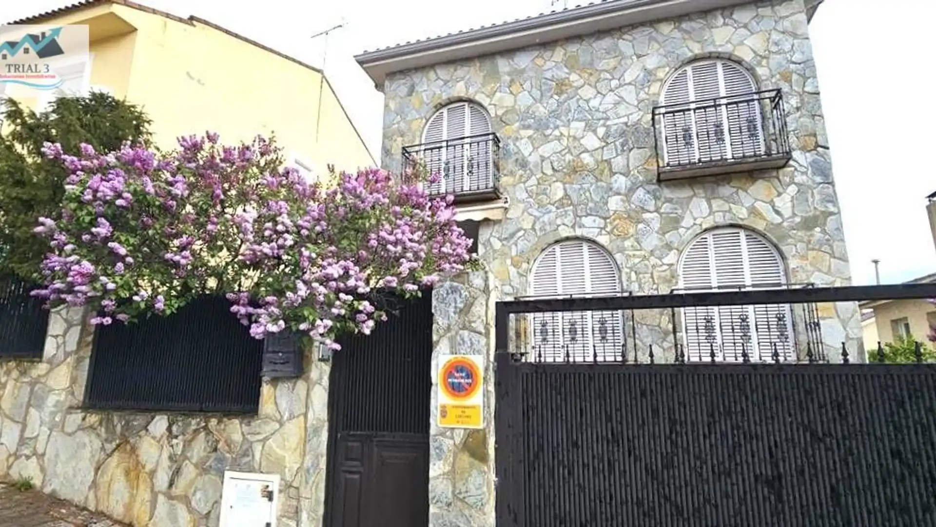 Vista exterior de Casa o chalet en venta en Loeches con Jardín privado