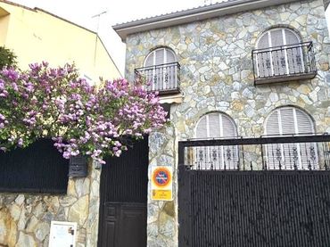 Casa con jardín en venta en Calle ANTONIO MACHADO