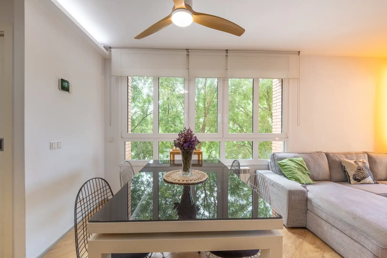 Esszimmer von Wohnung zum Verkauf in Girona mit Klimaanlage, Heizung und Parkett