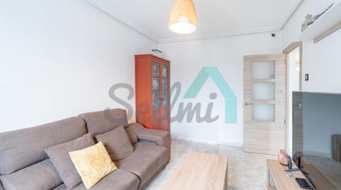 Foto 3 de Piso en venta en Los Claveles, HUCA - La Cadellada, Oviedo
