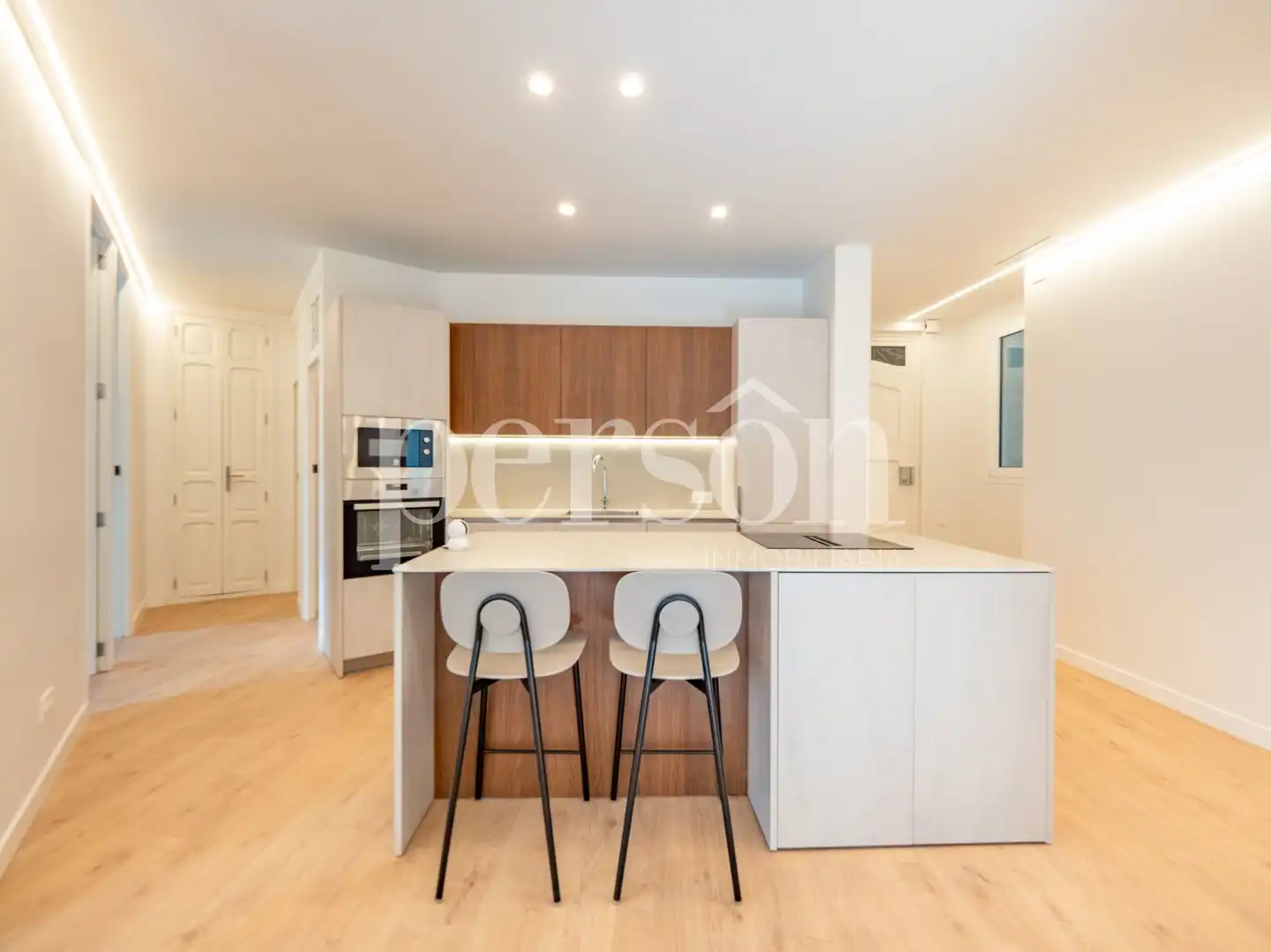 Kitchen of Flat for rent in Valencia  with Air Conditioner, Furnished and Balcony