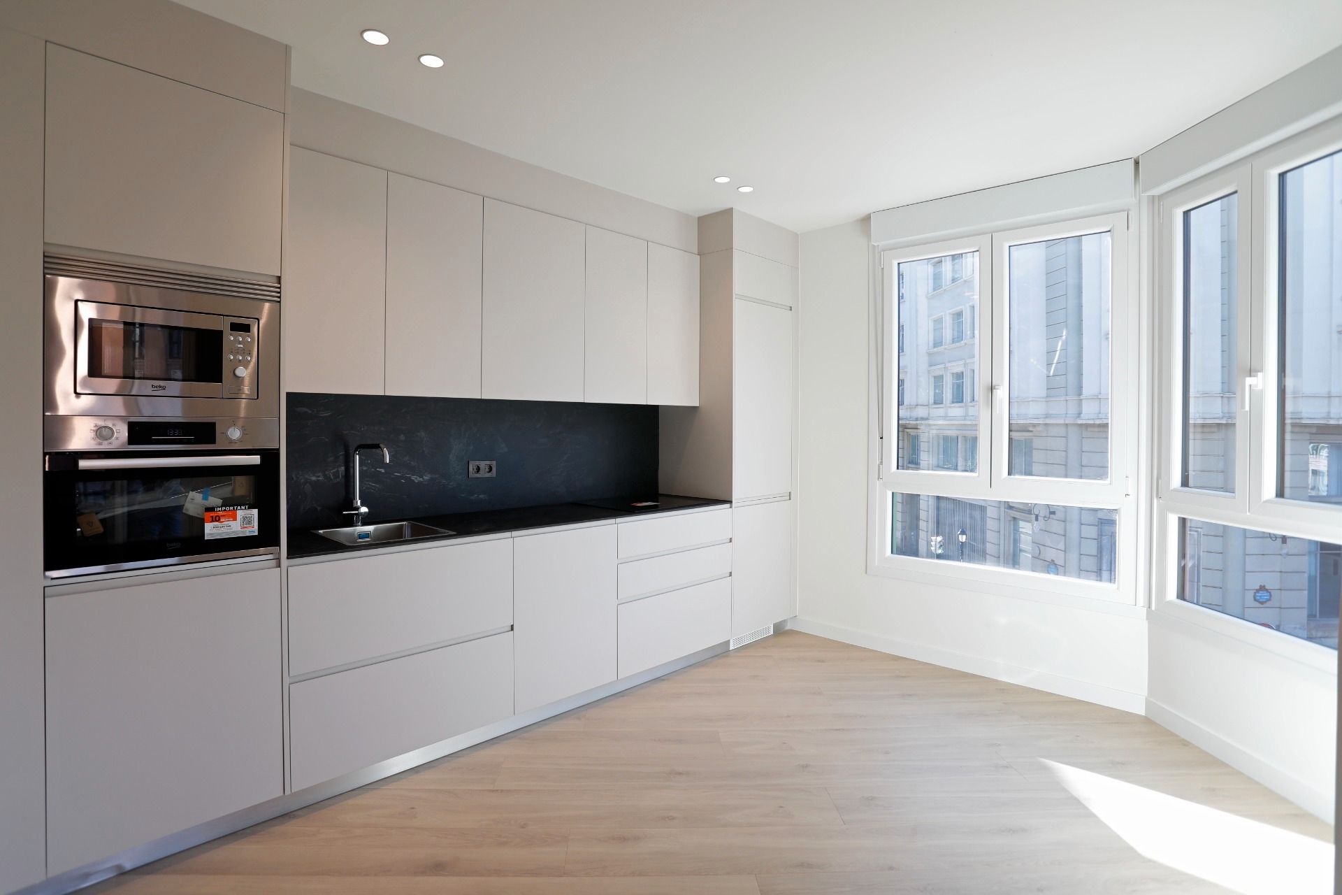 Kitchen of Flat for sale in Bilbao   with Terrace and Balcony