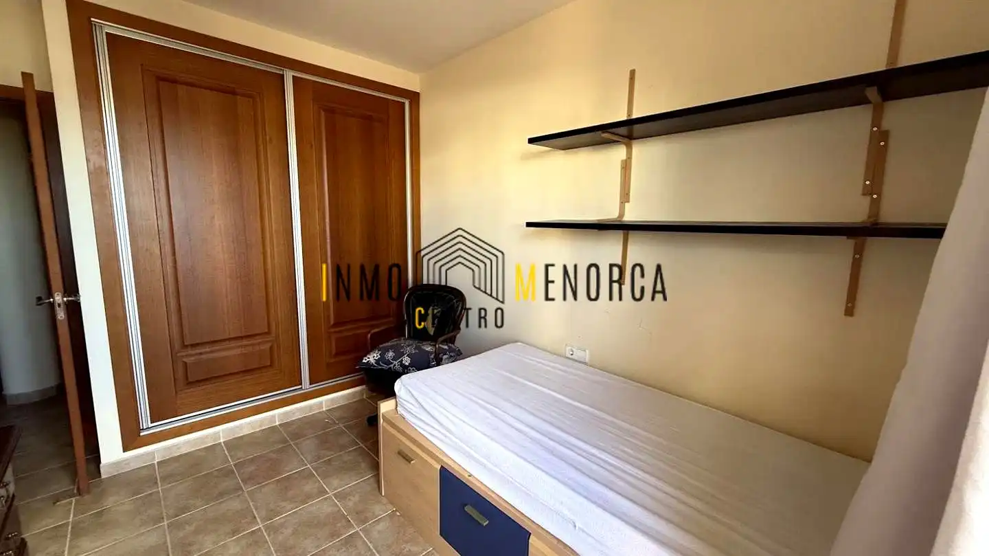 Dormitori de Casa adosada en venda en Es Castell amb Aire condicionat, Jardí privat i Terrassa