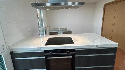 Foto 5 de Casa adosada en venta en Valdorros, Burgos