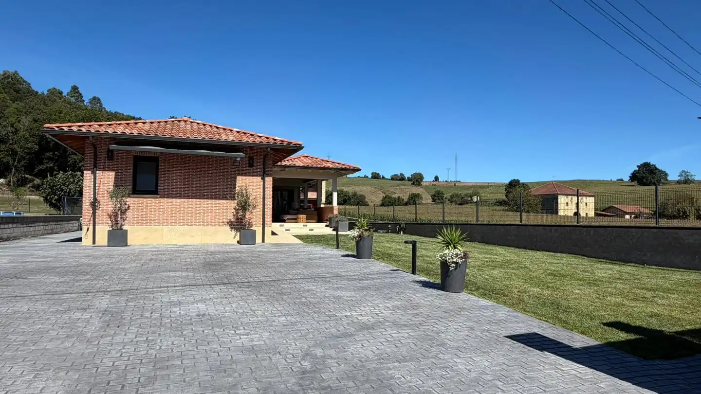 Maison avec jardin à vendre à Bárcena de Cicero