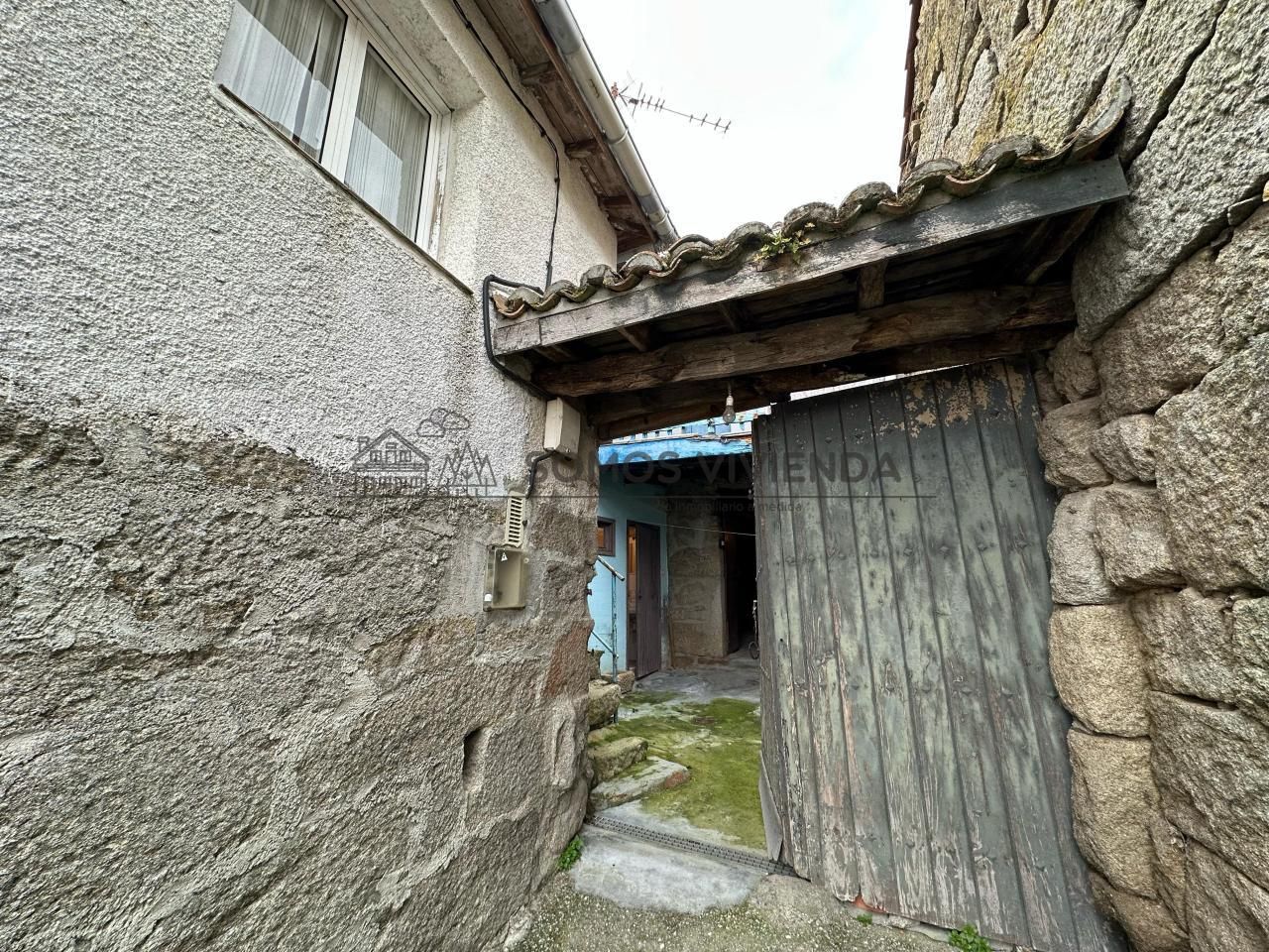 Vista exterior de Casa o xalet en venda en Paderne de Allariz amb Terrassa i Moblat