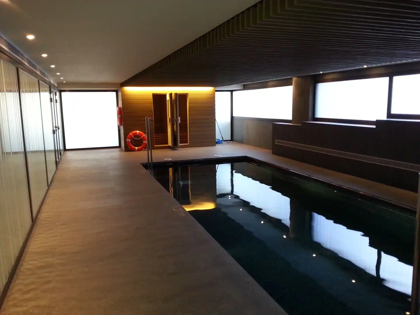 Swimming pool of Flat for rent in Madrid  with Air Conditioner, Parquet flooring and Storage room