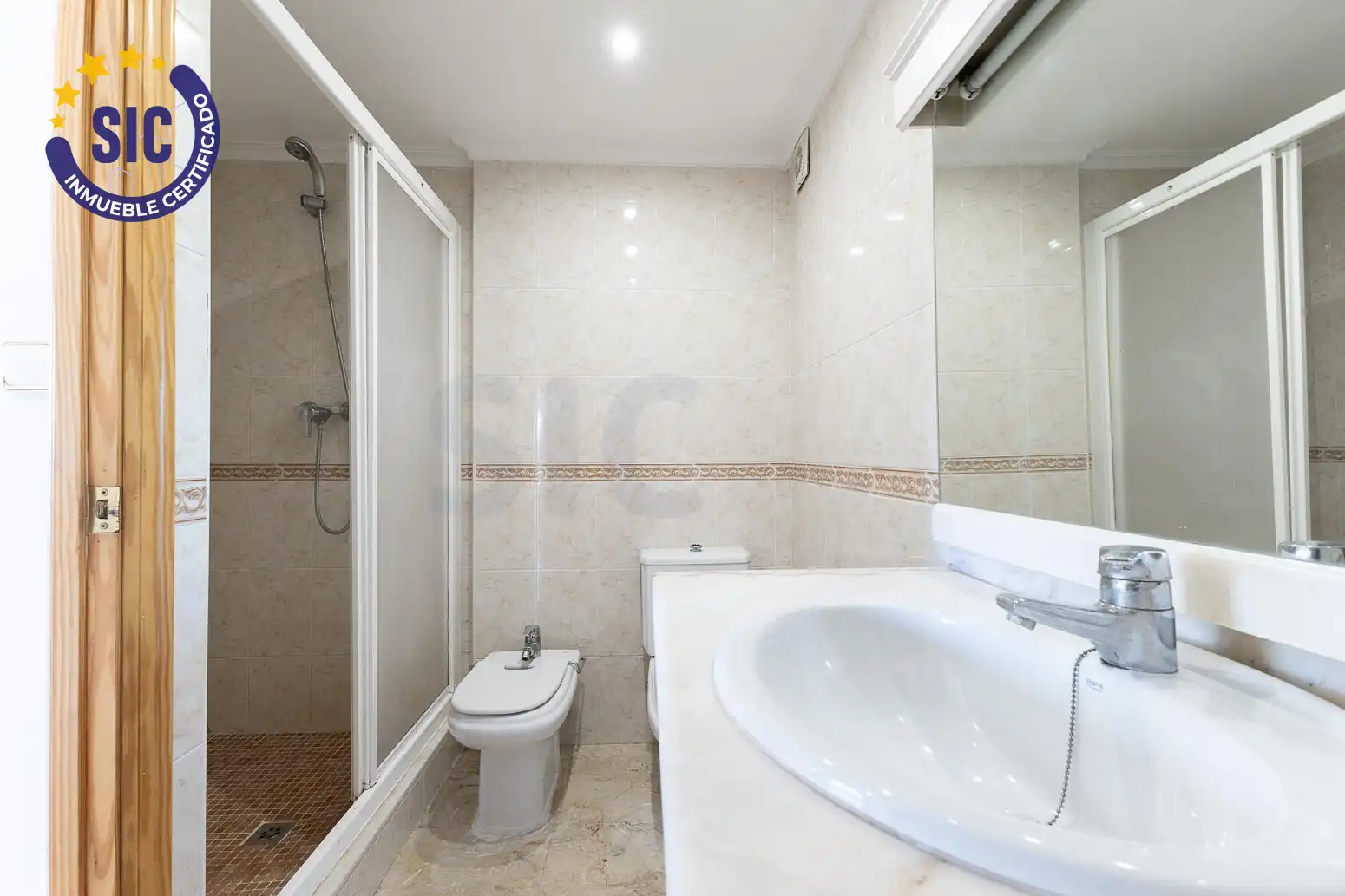 Baño de Piso en venta en Tavernes de la Valldigna con Aire acondicionado, Terraza y Trastero