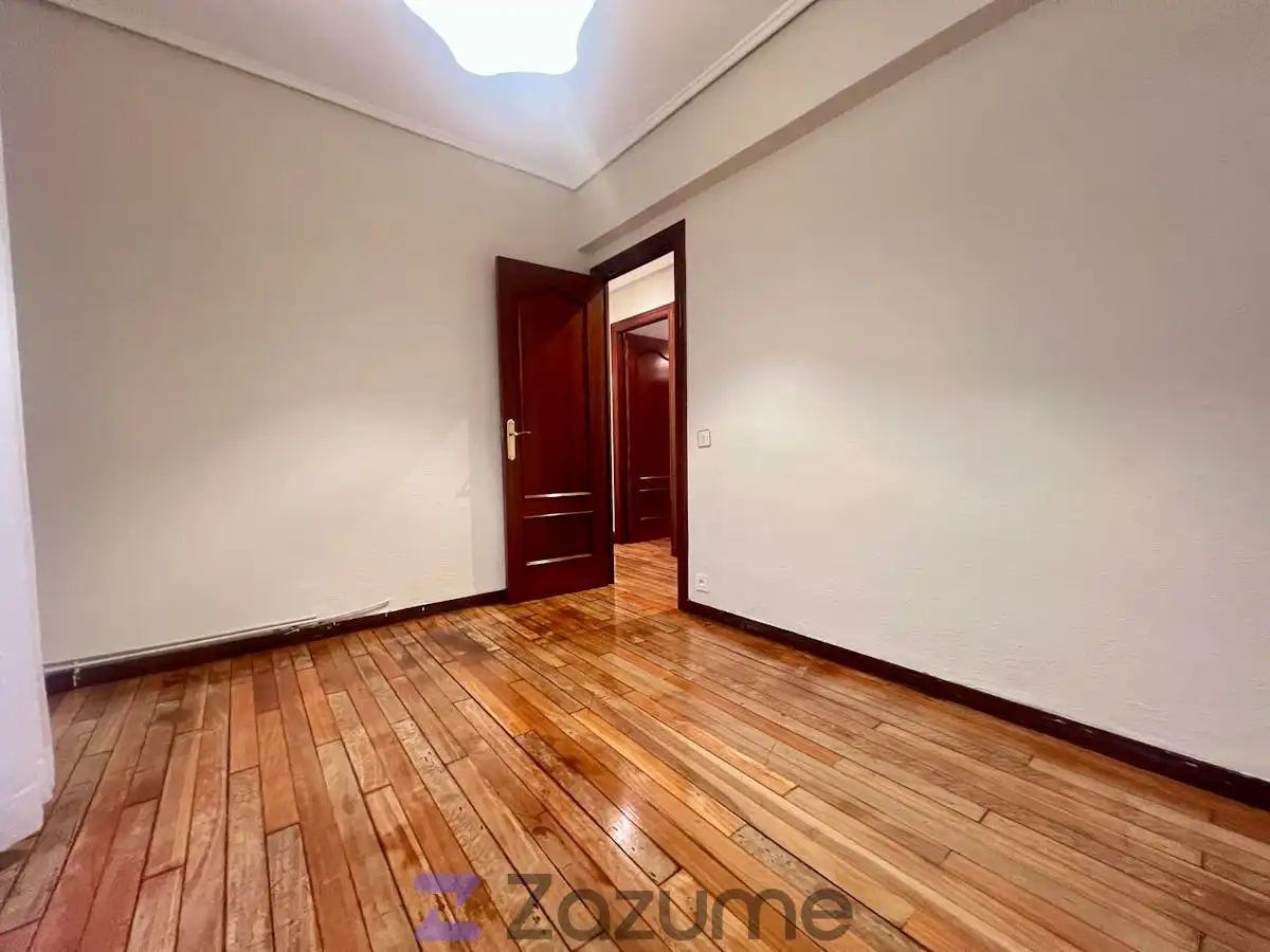 Schlafzimmer von Wohnung zur Miete in Bilbao  mit Heizung, Terrasse und Möbliert