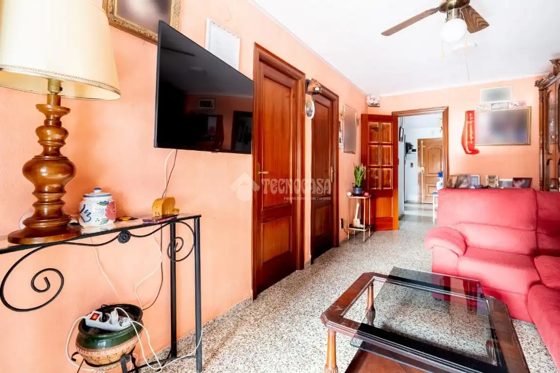 Living room of Flat for sale in Granada  with Air Conditioner, Heating and Terrace