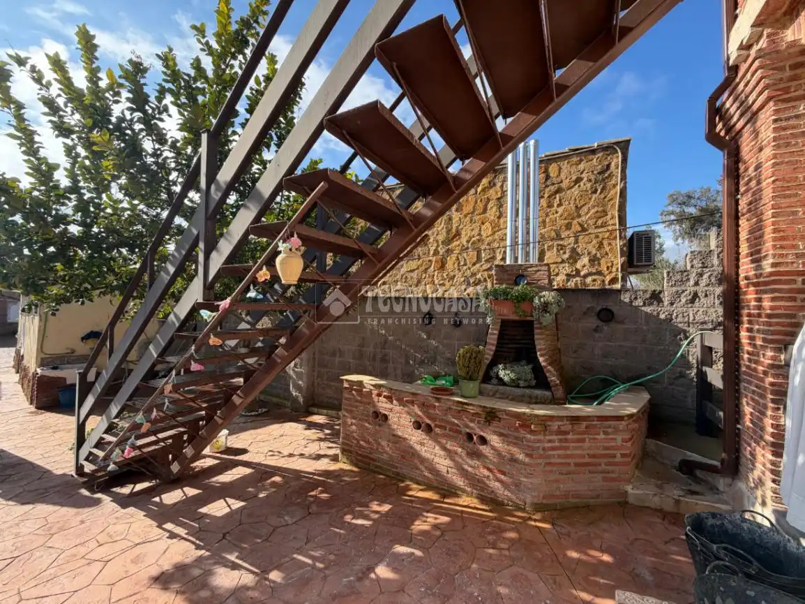 Terrassa de Finca rústica en venda en Villatorres amb Aire condicionat, Calefacció i Alarma