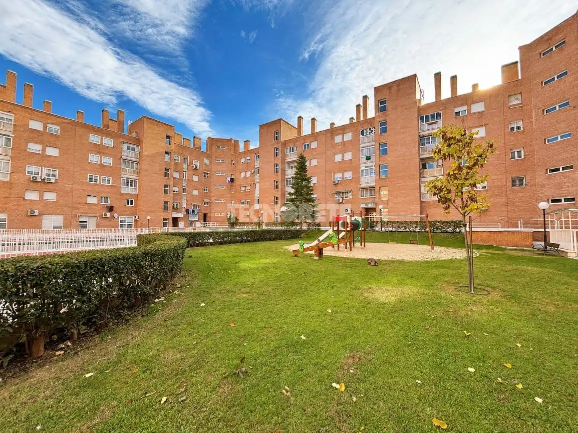 Appartamento con piscina in vendita a Avenida Río Estenilla, imagen 25