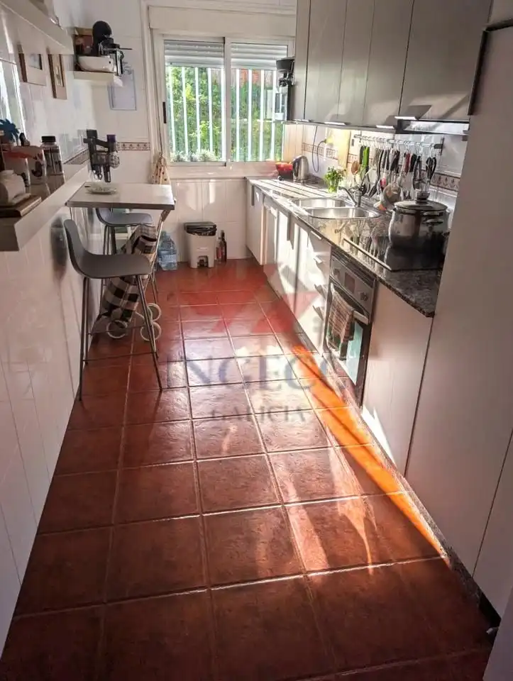 Cocina de Piso en venta en Miño con Calefacción, Parquet y Terraza